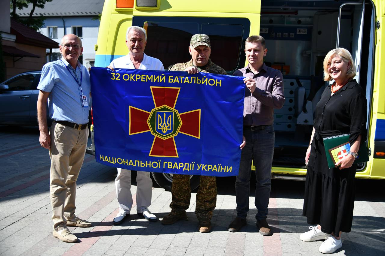 ТОКЛ передала реанімобіль для Нацгвардії